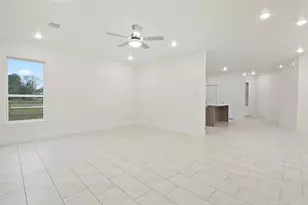 702 Azalea St, Waller, TX 77484 - Photo 11