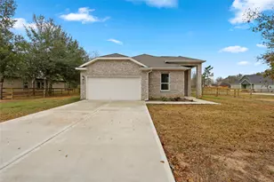 702 Azalea St, Waller, TX 77484 - Photo 1