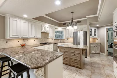 1 Fairmont Court, Conroe, TX 77304 - Photo 9