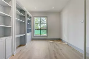 7908 Westwood Dr, Houston, TX 77055 - Photo 5