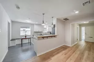 6215 Queensloch Dr, Houston, TX 77096 - Photo 11