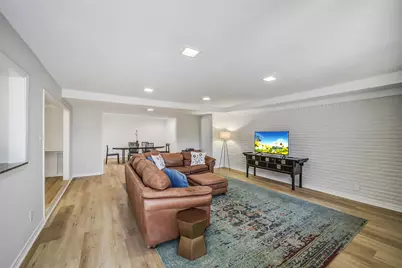 6215 Queensloch Drive, Houston, TX 77096 - Photo 5