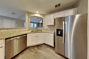 8831 Aberdeen Oaks Dr, Houston, TX 77095 - Photo 5