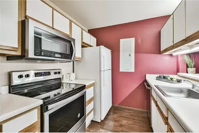 529 Southwest Parkway Parkway #203, College Station, TX 77840 - Photo 15
