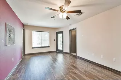 529 Southwest Parkway Parkway #203, College Station, TX 77840 - Photo 9
