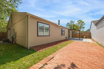 11835 Sandpiper Drive, Houston, TX 77035 - Photo 15