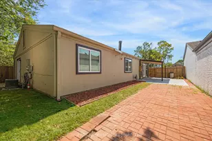 11835 Sandpiper Dr, Houston, TX 77035 - Photo 15