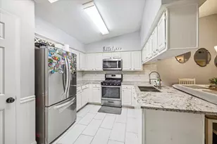 11835 Sandpiper Dr, Houston, TX 77035 - Photo 9