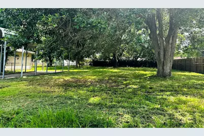 211 Hickory Street, Sweeny, TX 77480 - Photo 1