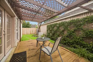 1534 Beaconshire Rd, Houston, TX 77077 - Photo 19