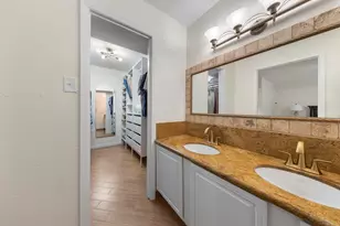 10 Glorybower Ct, The Woodlands, TX 77380 - Photo 13