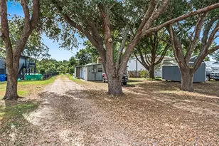 1402 County Rd 243, Bay City, TX 77414 - Photo 33