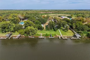 1402 County Rd 243, Bay City, TX 77414 - Photo 41