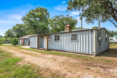 1402 County Road 243, Bay City, TX 77414 - Photo 3
