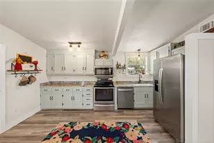 1402 County Rd 243, Bay City, TX 77414 - Photo 11