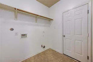 1130 Glenwood Canyon Ln, Houston, TX 77077 - Photo 9