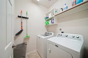 13739 McKinney Creek Ln, Houston, TX 77044 - Photo 15