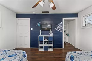 1901 Bayou Homes Dr, Galveston, TX 77551 - Photo 23