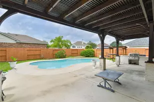 15707 Sandisfield Ln, Houston, TX 77084 - Photo 3