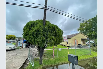 2202 Jones Road, Baytown, TX 77521 - Photo 5