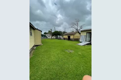 2202 Jones Road, Baytown, TX 77521 - Photo 7