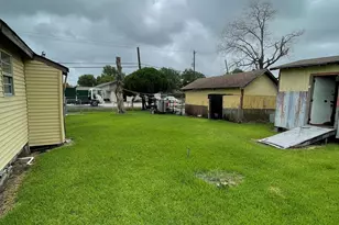 2202 Jones Rd, Baytown, TX 77521 - Photo 7
