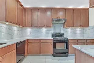 3658 Burning Palms Ct, Houston, TX 77042 - Photo 11