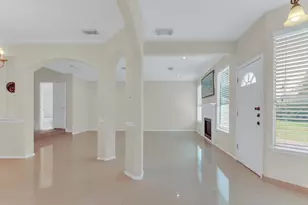 3658 Burning Palms Ct, Houston, TX 77042 - Photo 9