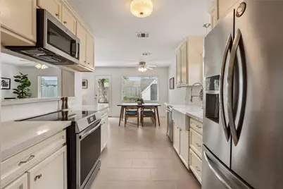 2302 Willowby Drive, Houston, TX 77008 - Photo 9