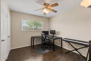 2302 Willowby Dr, Houston, TX 77008 - Photo 17