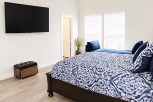 123 Eastwood St, Houston, TX 77011 - Photo 9