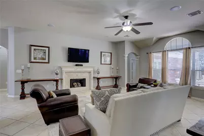 19 S Linton Ridge Circle, The Woodlands, TX 77382 - Photo 9