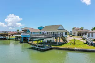 1122 Makatea, Tiki Island, TX 77554 - Photo 5