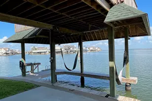 1122 Makatea, Tiki Island, TX 77554 - Photo 7