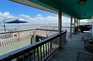 1122 Makatea, Tiki Island, TX 77554 - Photo 11