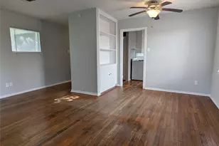 322 W 27th St, Houston, TX 77008 - Photo 3