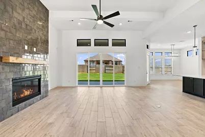 12055 Lake View Boulevard, Mont Belvieu, TX 77523 - Photo 11