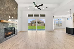 12055 Lk Vw Blvd, Mont Belvieu, TX 77523 - Photo 11