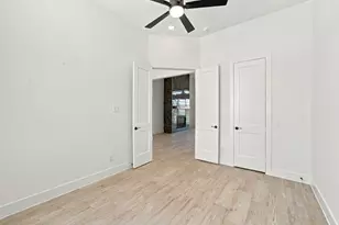 12055 Lk Vw Blvd, Mont Belvieu, TX 77523 - Photo 13