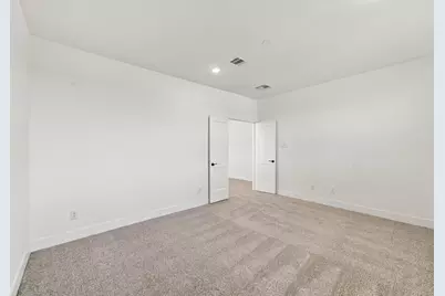 12055 Lake View Boulevard, Mont Belvieu, TX 77523 - Photo 29