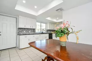 3031 Shawnee Dr, Sugar Land, TX 77479 - Photo 9