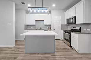 438 Camas Creek Ln, Magnolia, TX 77354 - Photo 3