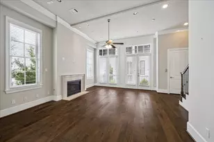 238 E 28th St, Houston, TX 77008 - Photo 7