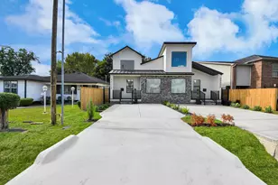 4630 Larkspur St, Houston, TX 77051 - Photo 25