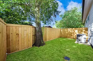 4630 Larkspur St, Houston, TX 77051 - Photo 33