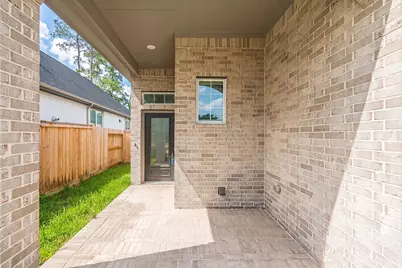 295 Mallards Rim Drive, Willis, TX 77318 - Photo 5
