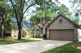 43 S Lace Arbor Dr, The Woodlands, TX 77382 - Photo 1