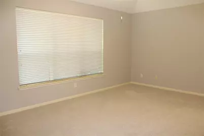 43 S Lace Arbor Drive, The Woodlands, TX 77382 - Photo 9