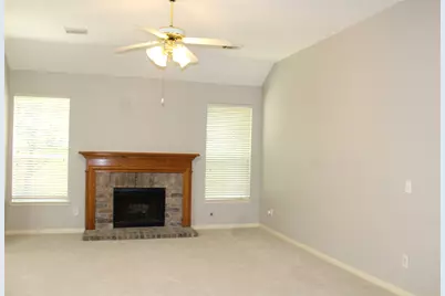 43 S Lace Arbor Drive, The Woodlands, TX 77382 - Photo 5