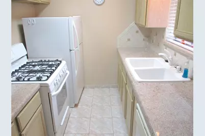 10122 Shadow Wood Drive #16, Houston, TX 77043 - Photo 7